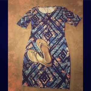 Exhilaration form fitted dress. Size medium